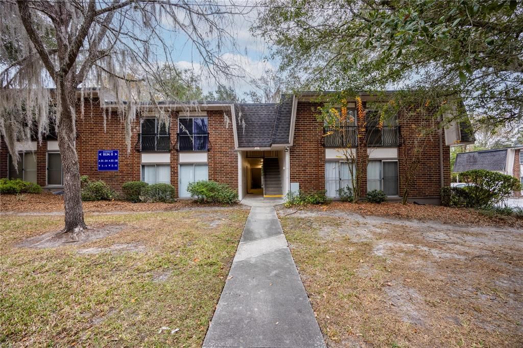 待售: $118,000 (2 贝兹, 1 浴室, 755 平方英尺)