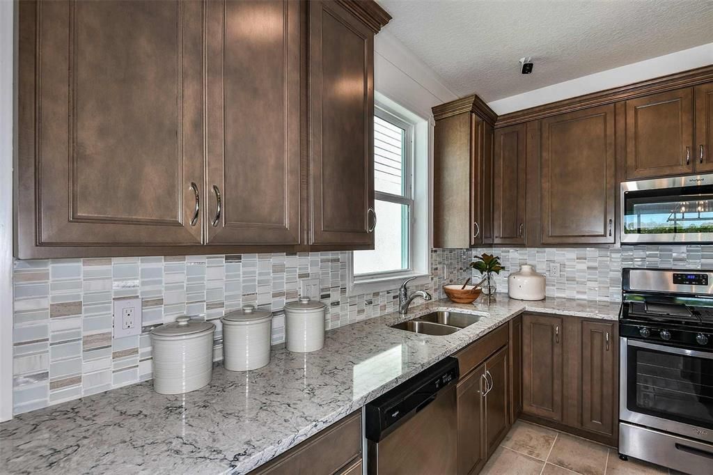 En Venta: $389,376 (2 camas, 2 baños, 1579 Pies cuadrados)