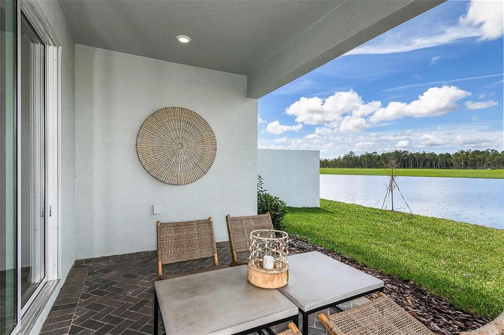 En Venta: $389,376 (2 camas, 2 baños, 1579 Pies cuadrados)