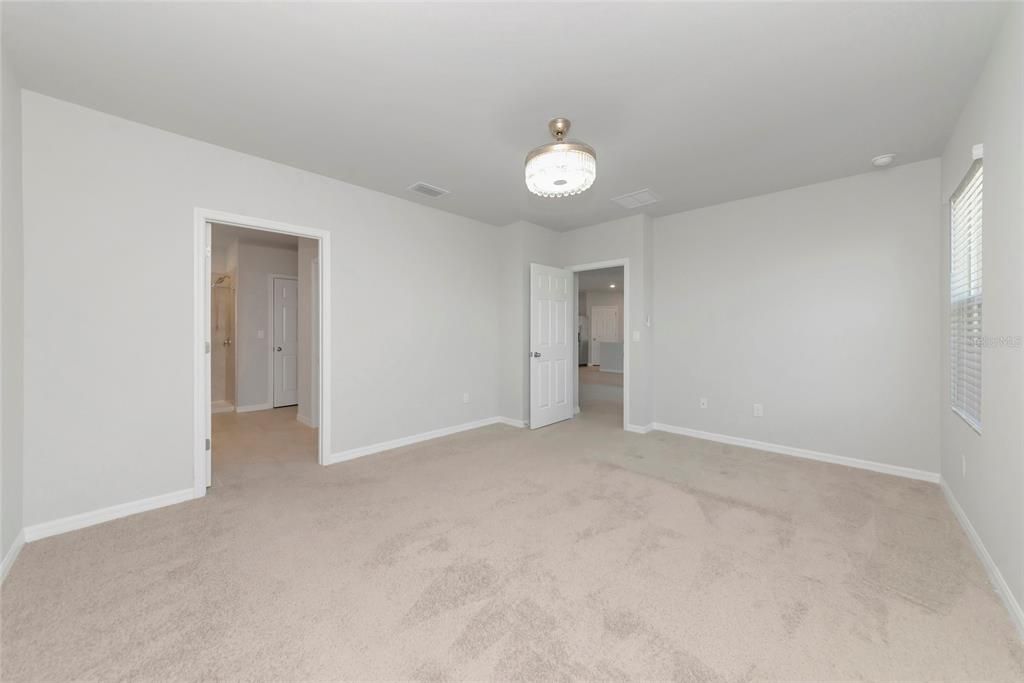 For Sale: $435,000 (4 beds, 3 baths, 2032 Square Feet)