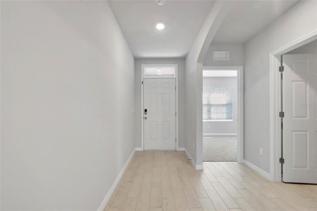 For Sale: $435,000 (4 beds, 3 baths, 2032 Square Feet)