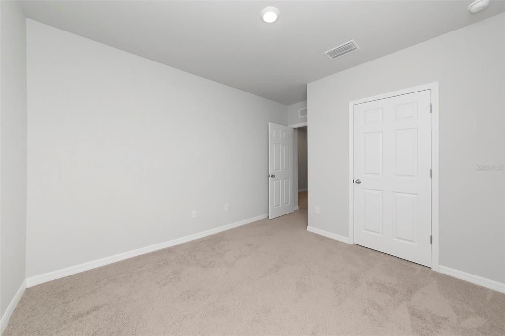 For Sale: $435,000 (4 beds, 3 baths, 2032 Square Feet)