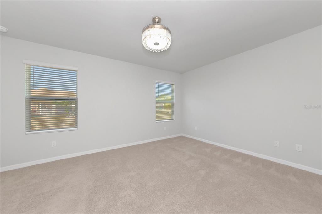 For Sale: $435,000 (4 beds, 3 baths, 2032 Square Feet)