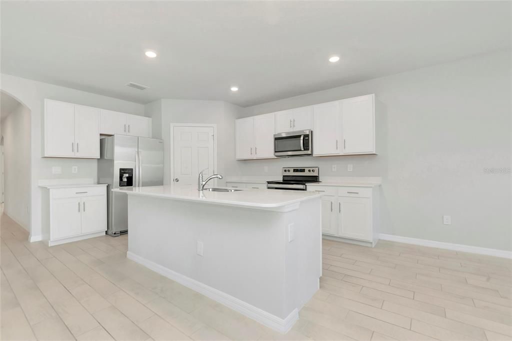 For Sale: $435,000 (4 beds, 3 baths, 2032 Square Feet)