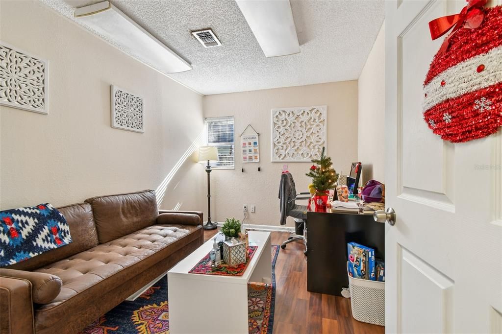 待售: $1,299,000 (0 贝兹, 0 浴室, 3812 平方英尺)