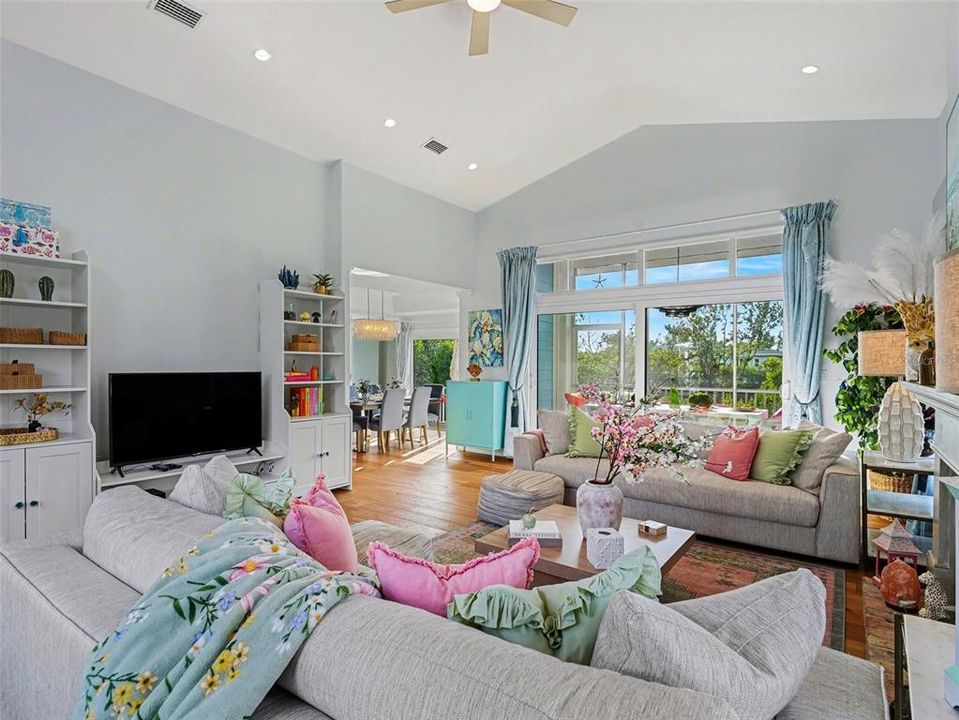 En Venta: $2,790,000 (4 camas, 3 baños, 2368 Pies cuadrados)