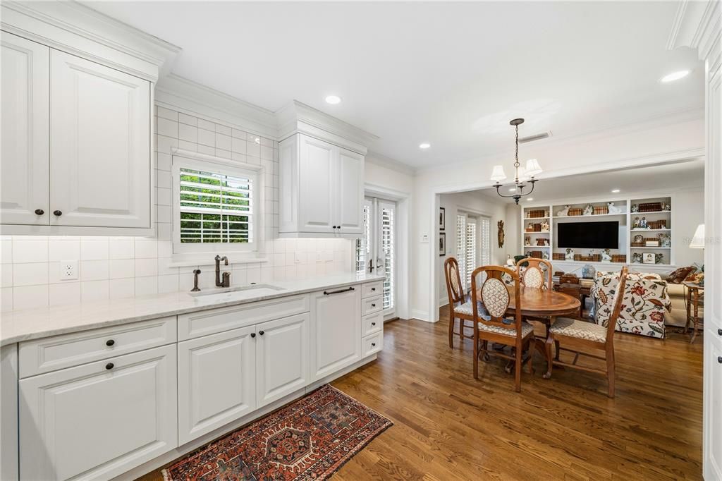 На продажу: $1,100,000 (2 спален, 2 ванн, 2078 Квадратных фут)