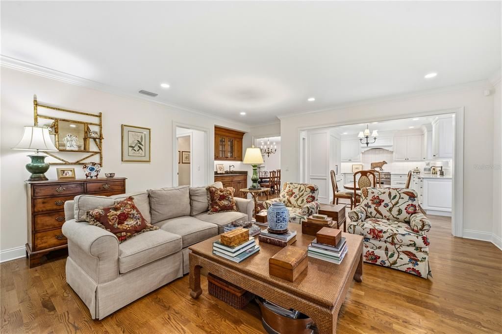 На продажу: $1,100,000 (2 спален, 2 ванн, 2078 Квадратных фут)