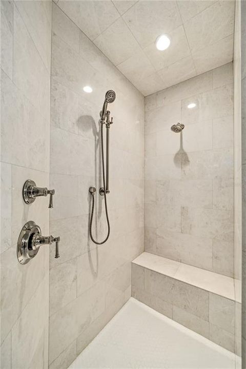 На продажу: $1,100,000 (2 спален, 2 ванн, 2078 Квадратных фут)