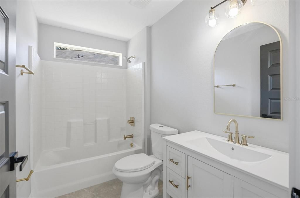 En Venta: $329,900 (3 camas, 2 baños, 1576 Pies cuadrados)