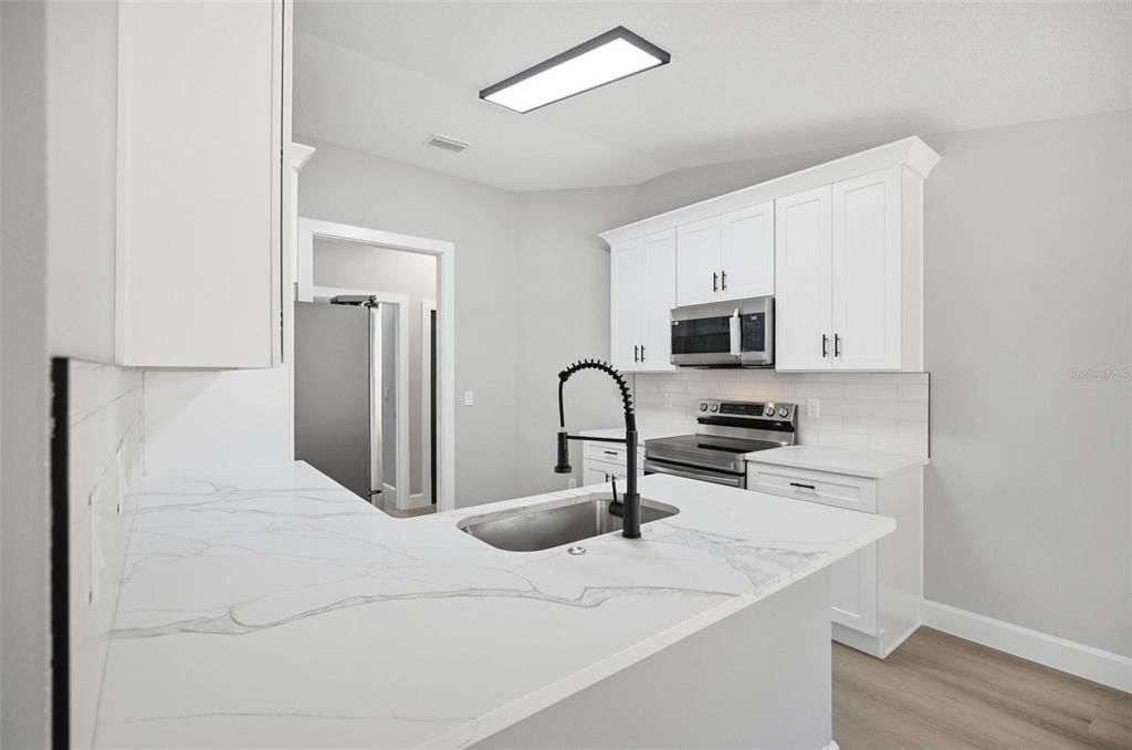 En Venta: $329,900 (3 camas, 2 baños, 1576 Pies cuadrados)