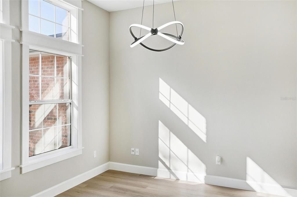 En Venta: $329,900 (3 camas, 2 baños, 1576 Pies cuadrados)