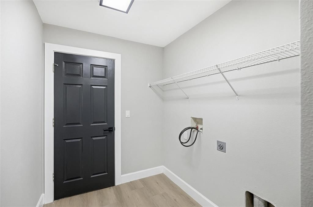 En Venta: $329,900 (3 camas, 2 baños, 1576 Pies cuadrados)