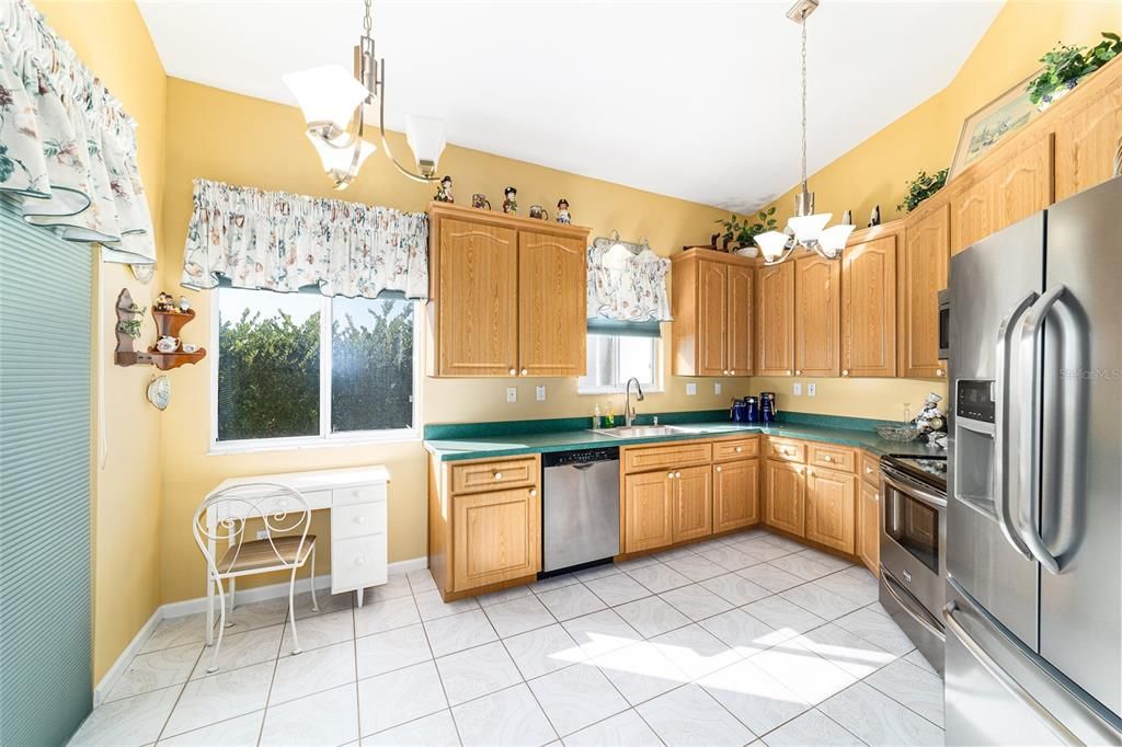 待售: $265,000 (3 贝兹, 2 浴室, 1837 平方英尺)