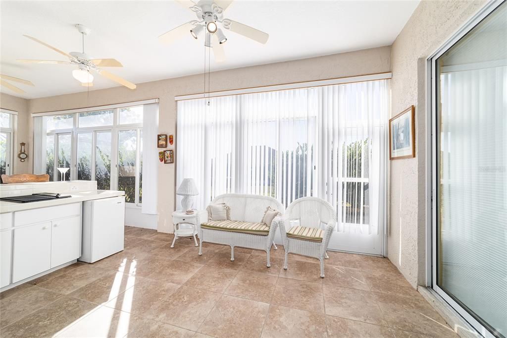 待售: $265,000 (3 贝兹, 2 浴室, 1837 平方英尺)