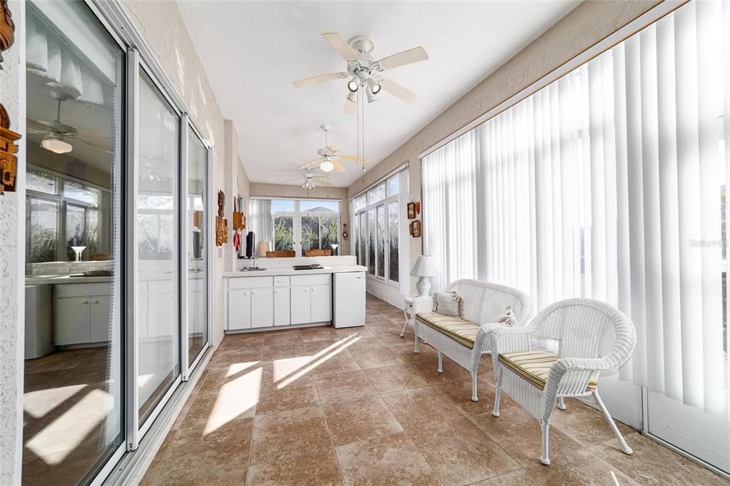 待售: $265,000 (3 贝兹, 2 浴室, 1837 平方英尺)