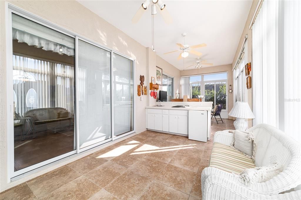 待售: $265,000 (3 贝兹, 2 浴室, 1837 平方英尺)