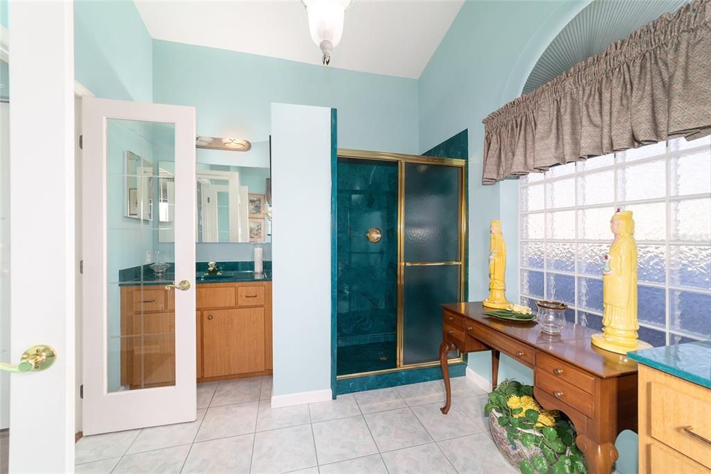 待售: $265,000 (3 贝兹, 2 浴室, 1837 平方英尺)