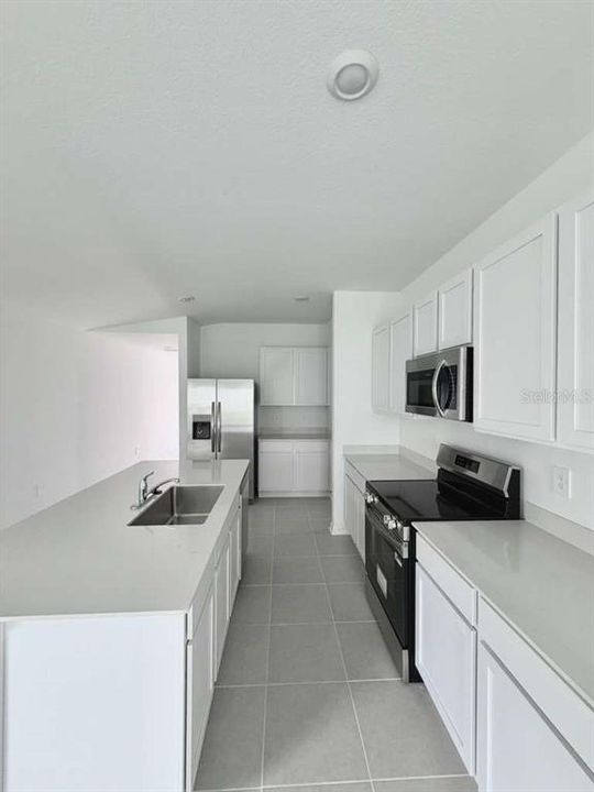 В аренду: $1,700 (3 спален, 2 ванн, 1429 Квадратных фут)