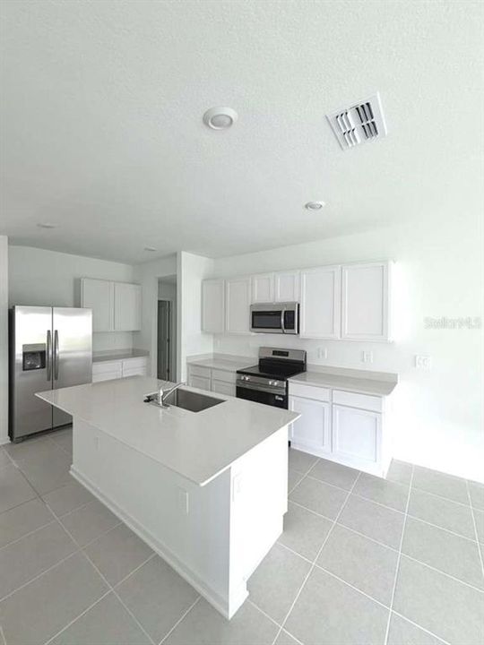 В аренду: $1,700 (3 спален, 2 ванн, 1429 Квадратных фут)