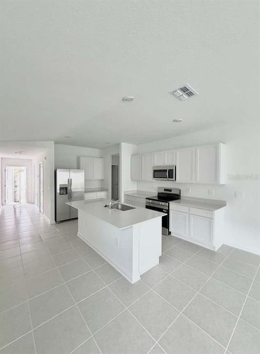 В аренду: $1,700 (3 спален, 2 ванн, 1429 Квадратных фут)