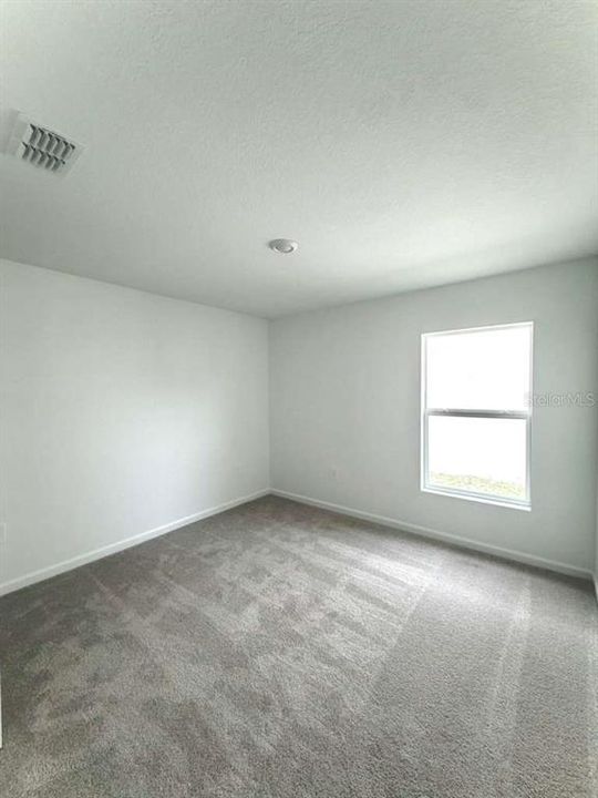 В аренду: $1,700 (3 спален, 2 ванн, 1429 Квадратных фут)