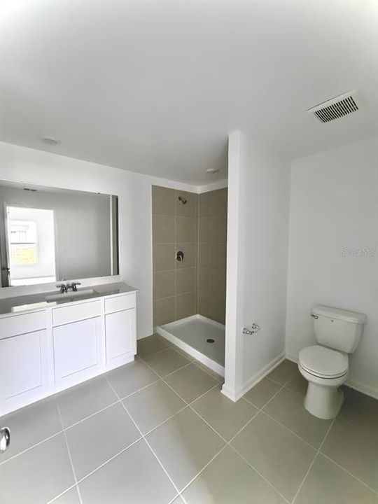 В аренду: $1,700 (3 спален, 2 ванн, 1429 Квадратных фут)