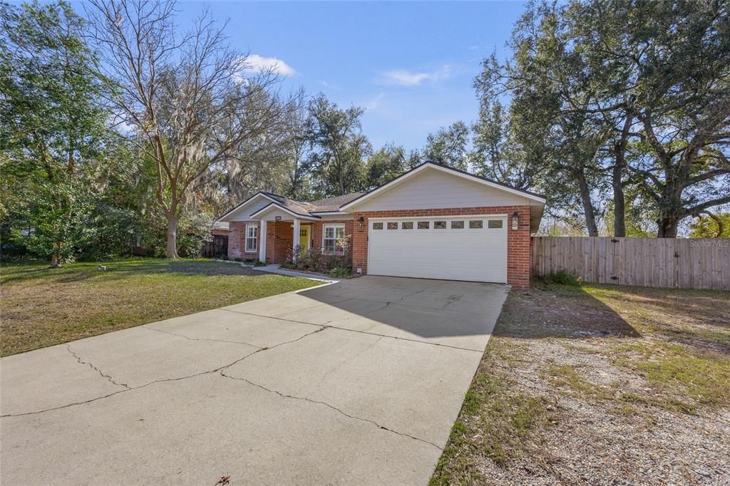 En Venta: $335,000 (3 camas, 2 baños, 1672 Pies cuadrados)