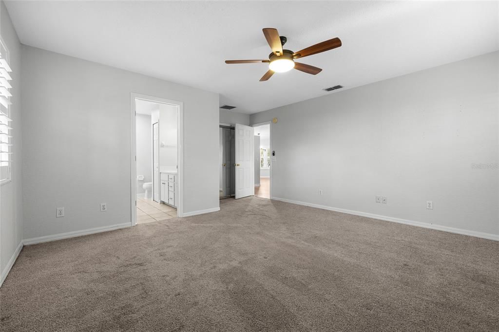 En Venta: $335,000 (3 camas, 2 baños, 1672 Pies cuadrados)