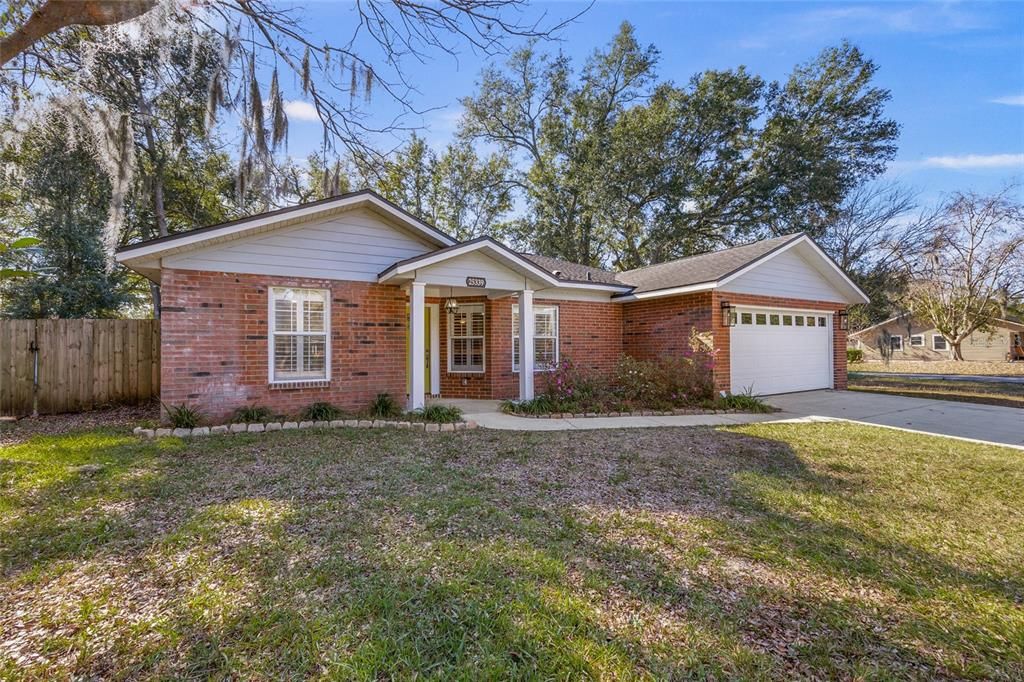 En Venta: $335,000 (3 camas, 2 baños, 1672 Pies cuadrados)