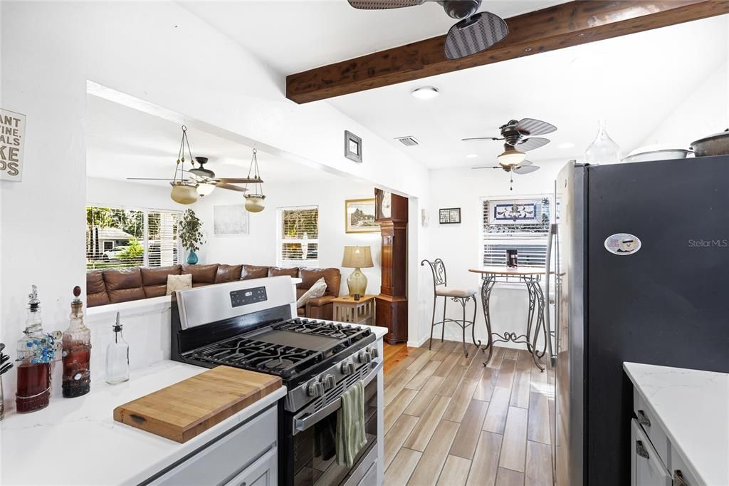 For Sale: $450,000 (3 beds, 2 baths, 1512 Square Feet)