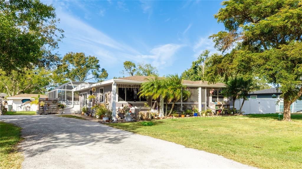 For Sale: $450,000 (3 beds, 2 baths, 1512 Square Feet)