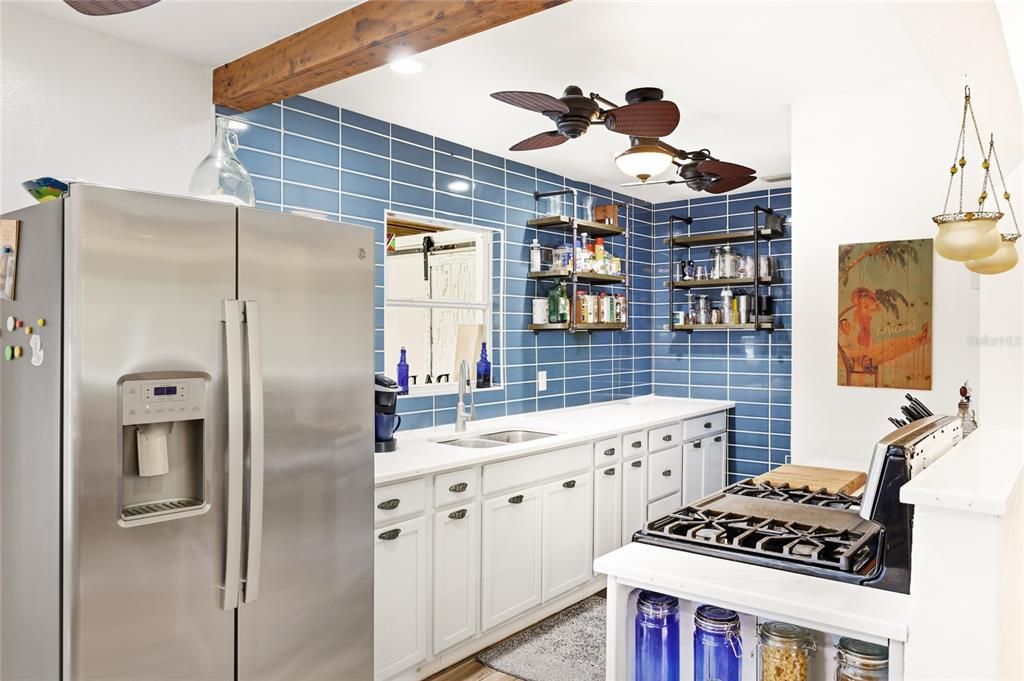 For Sale: $450,000 (3 beds, 2 baths, 1512 Square Feet)