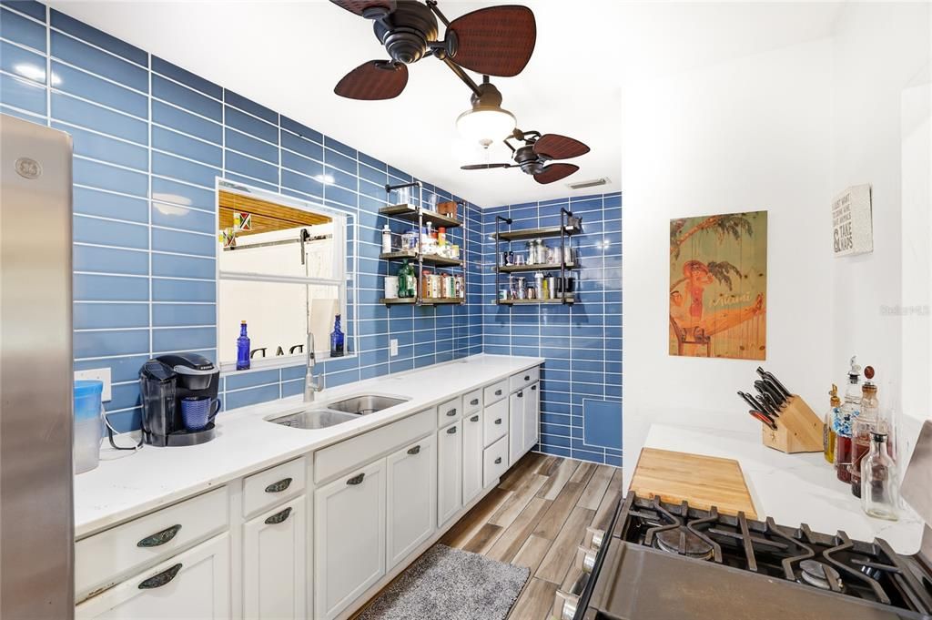 For Sale: $450,000 (3 beds, 2 baths, 1512 Square Feet)