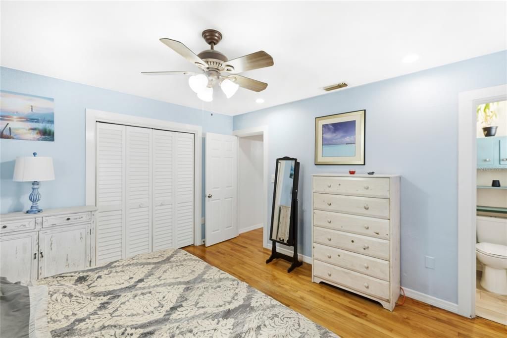 For Sale: $450,000 (3 beds, 2 baths, 1512 Square Feet)