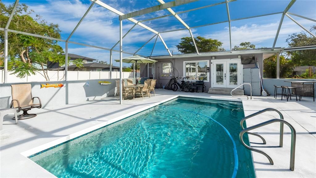 For Sale: $450,000 (3 beds, 2 baths, 1512 Square Feet)