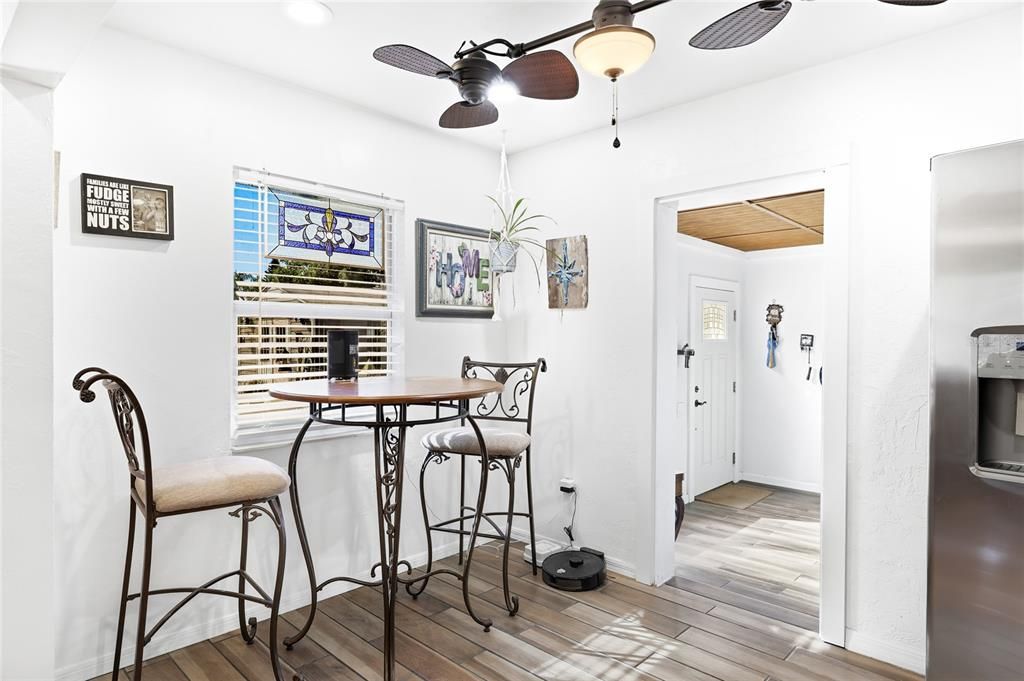 For Sale: $450,000 (3 beds, 2 baths, 1512 Square Feet)