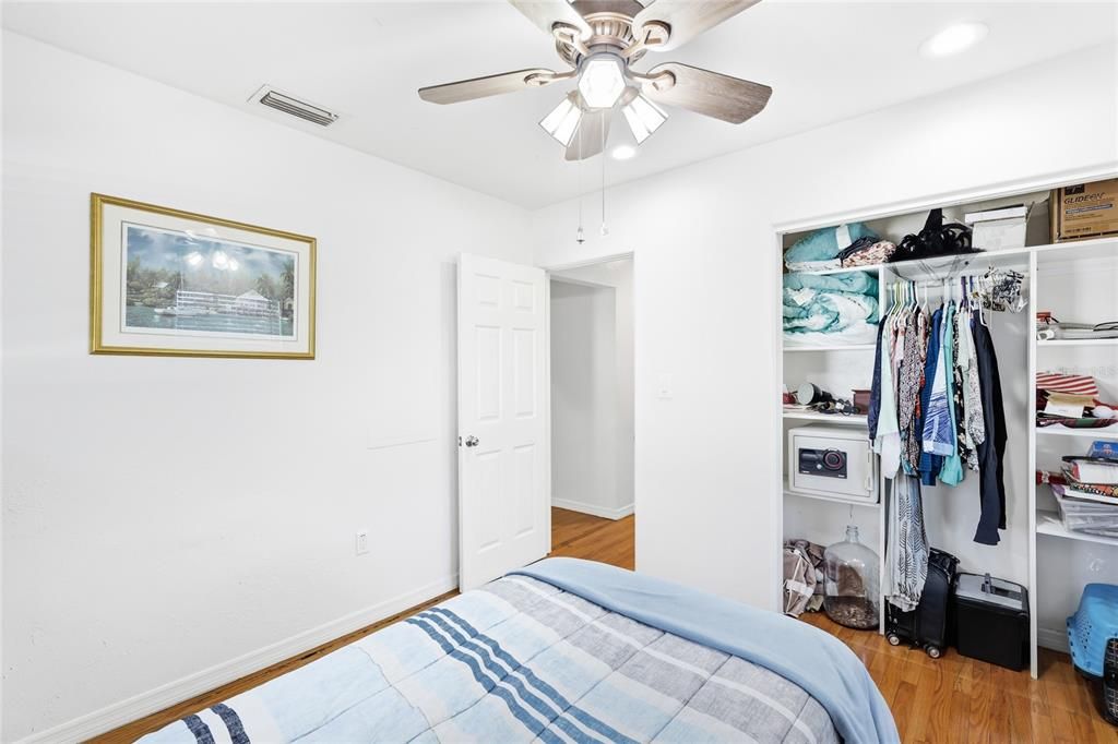 For Sale: $450,000 (3 beds, 2 baths, 1512 Square Feet)