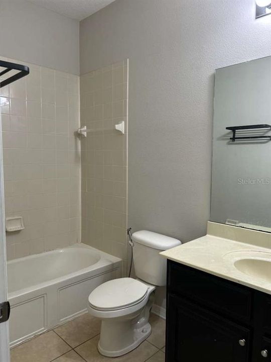 En Renta: $2,450 (4 camas, 3 baños, 1750 Pies cuadrados)