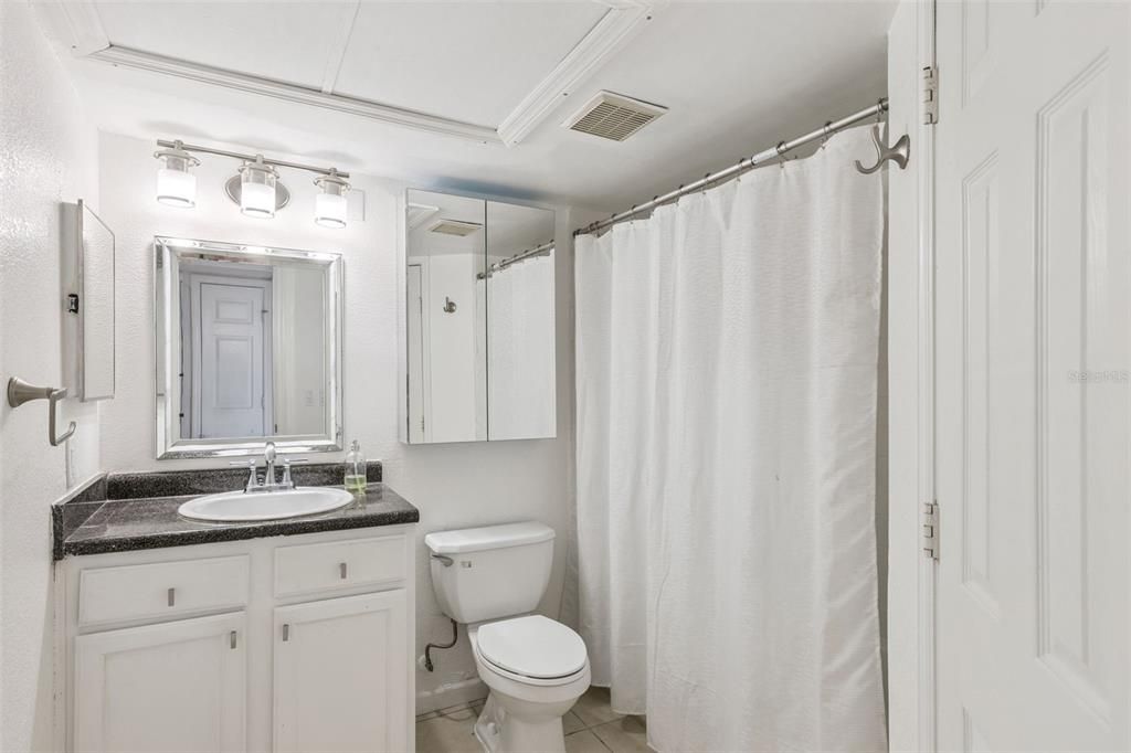 En Renta: $1,600 (2 camas, 1 baños, 867 Pies cuadrados)