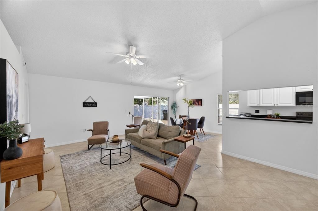 待售: $274,900 (3 贝兹, 2 浴室, 1367 平方英尺)