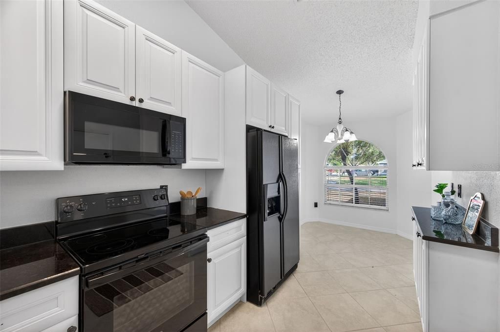 待售: $274,900 (3 贝兹, 2 浴室, 1367 平方英尺)