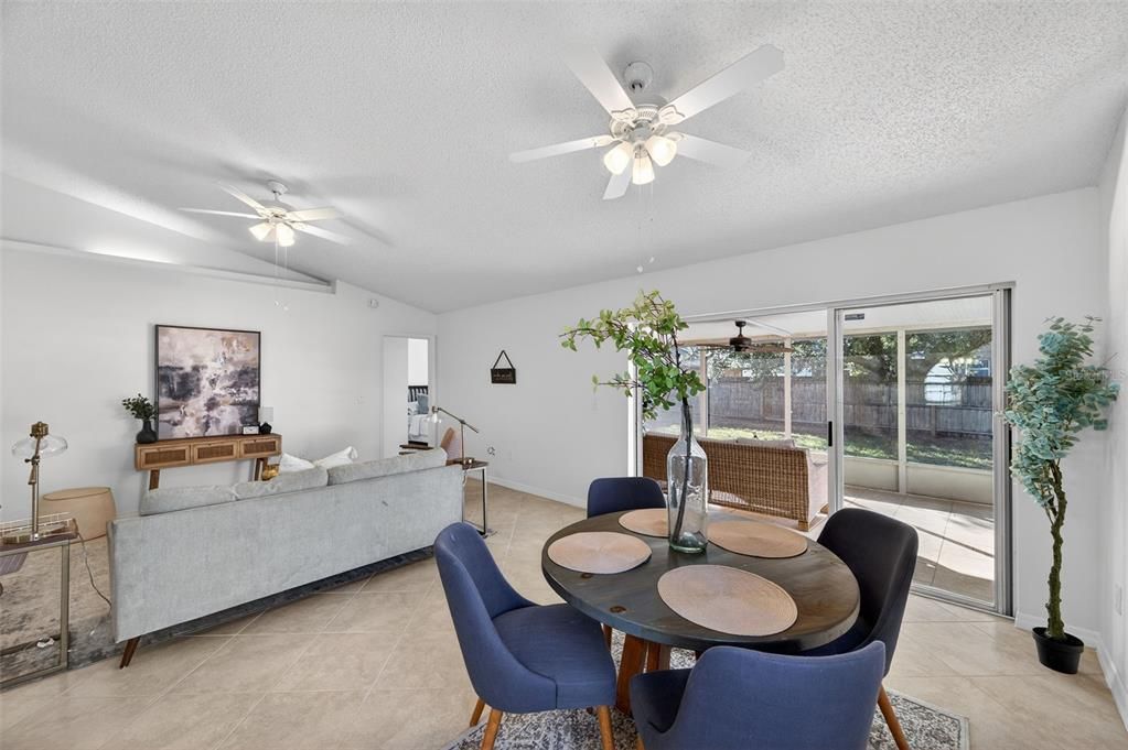 待售: $274,900 (3 贝兹, 2 浴室, 1367 平方英尺)