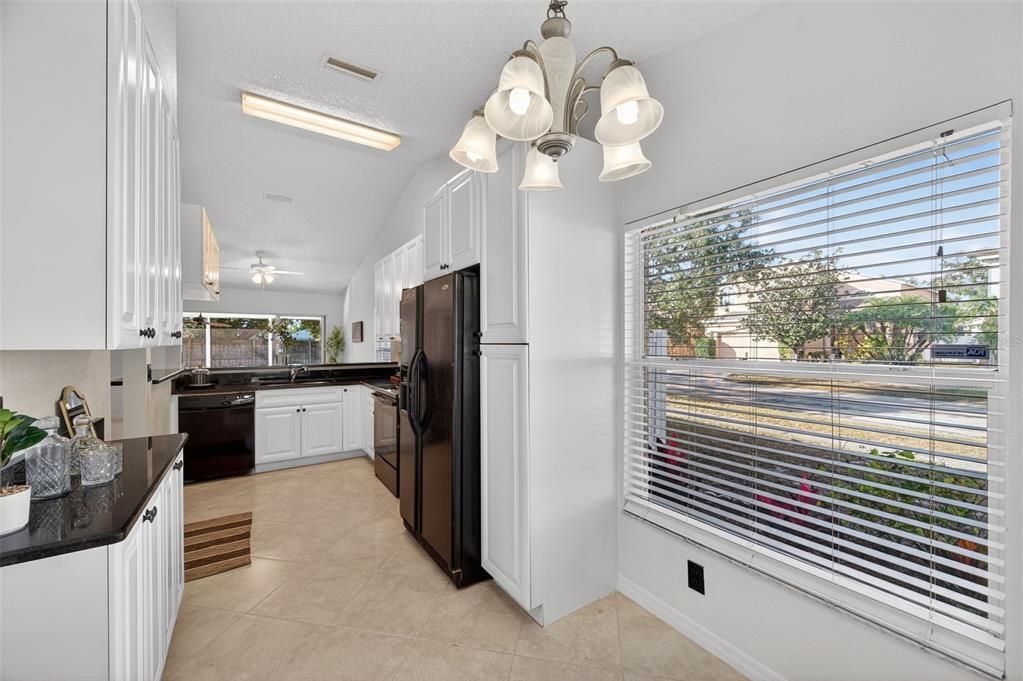 待售: $274,900 (3 贝兹, 2 浴室, 1367 平方英尺)