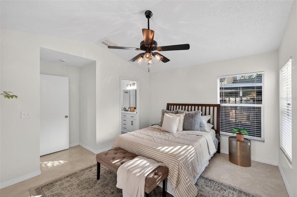 待售: $274,900 (3 贝兹, 2 浴室, 1367 平方英尺)