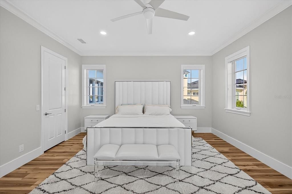 For Sale: $3,950,000 (4 beds, 4 baths, 4440 Square Feet)