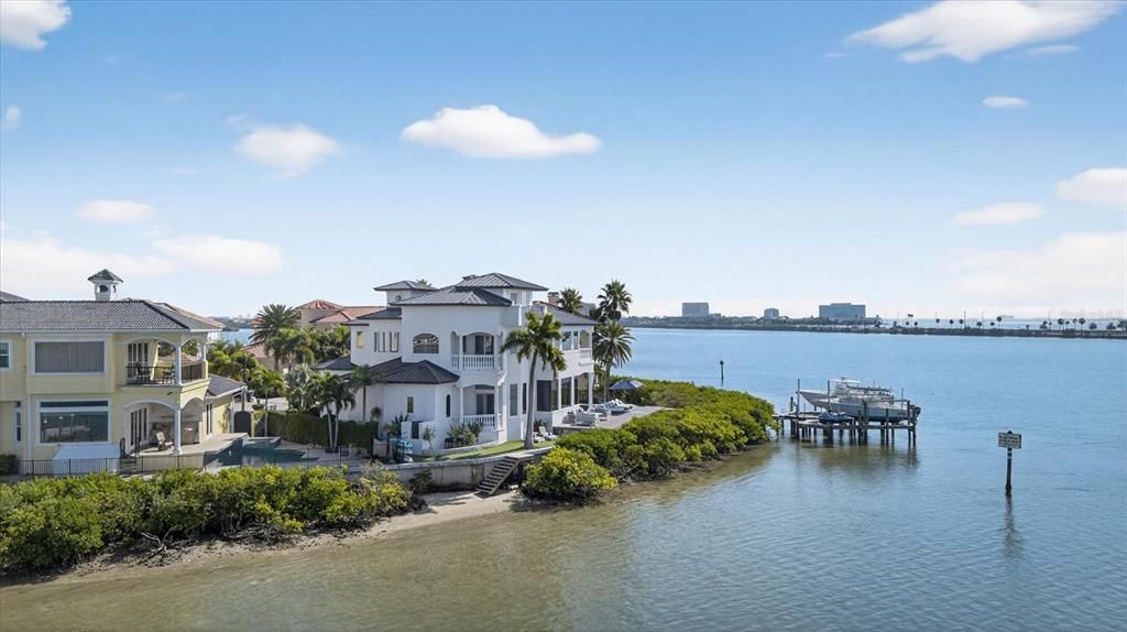 For Sale: $3,950,000 (4 beds, 4 baths, 4440 Square Feet)
