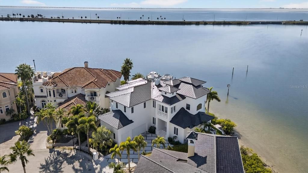For Sale: $3,950,000 (4 beds, 4 baths, 4440 Square Feet)