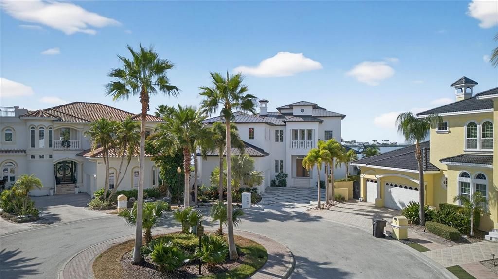 For Sale: $3,950,000 (4 beds, 4 baths, 4440 Square Feet)