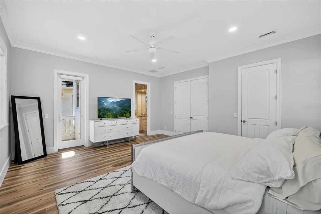 For Sale: $3,950,000 (4 beds, 4 baths, 4440 Square Feet)